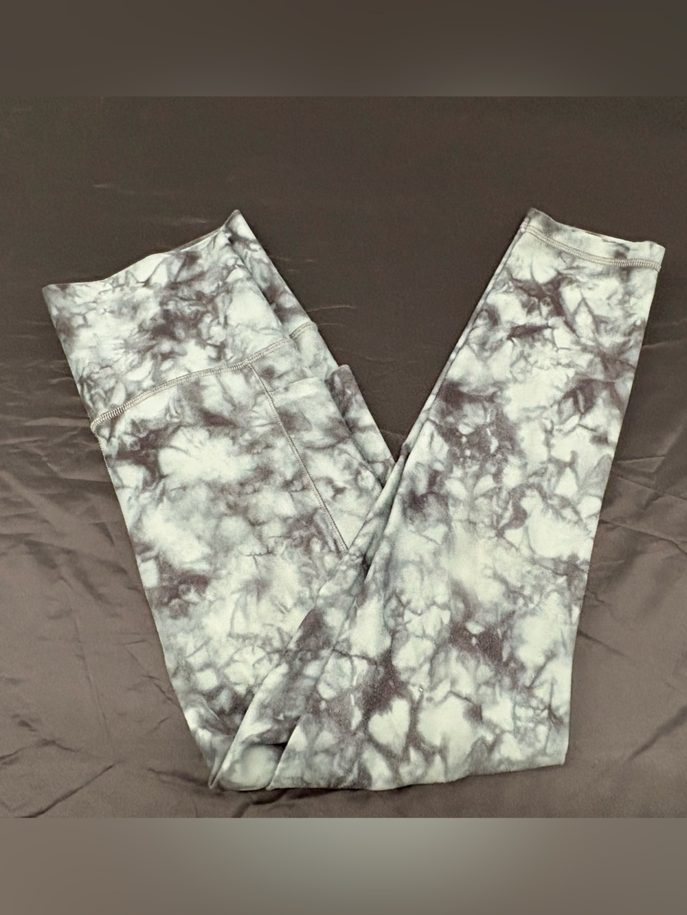 Athleta Yoga Black and White Marble Tie-Dye Leggings